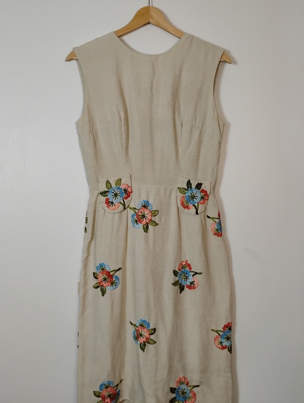 Vtg Sleeveless Floral Embroidered Cream Dress